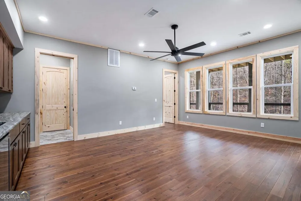 677 Catawba CIR Ellijay, GA 30540
