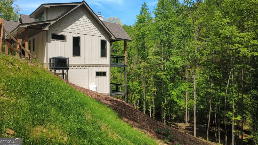 677 Catawba CIR Ellijay, GA 30540