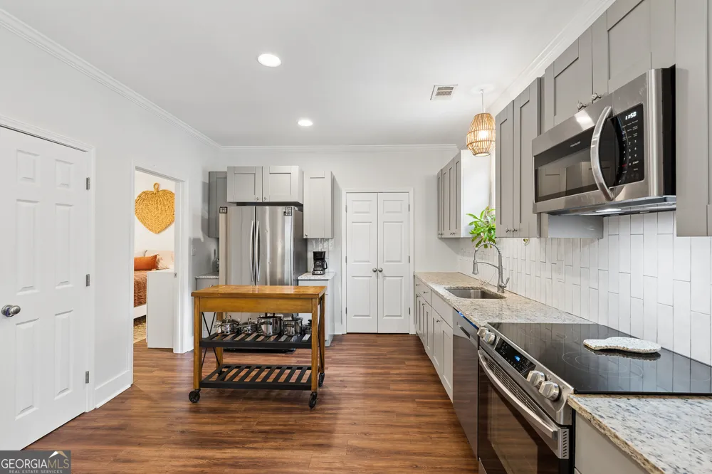 2533 Romain WAY East Point, GA 30344
