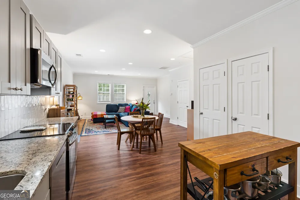 2533 Romain WAY East Point, GA 30344