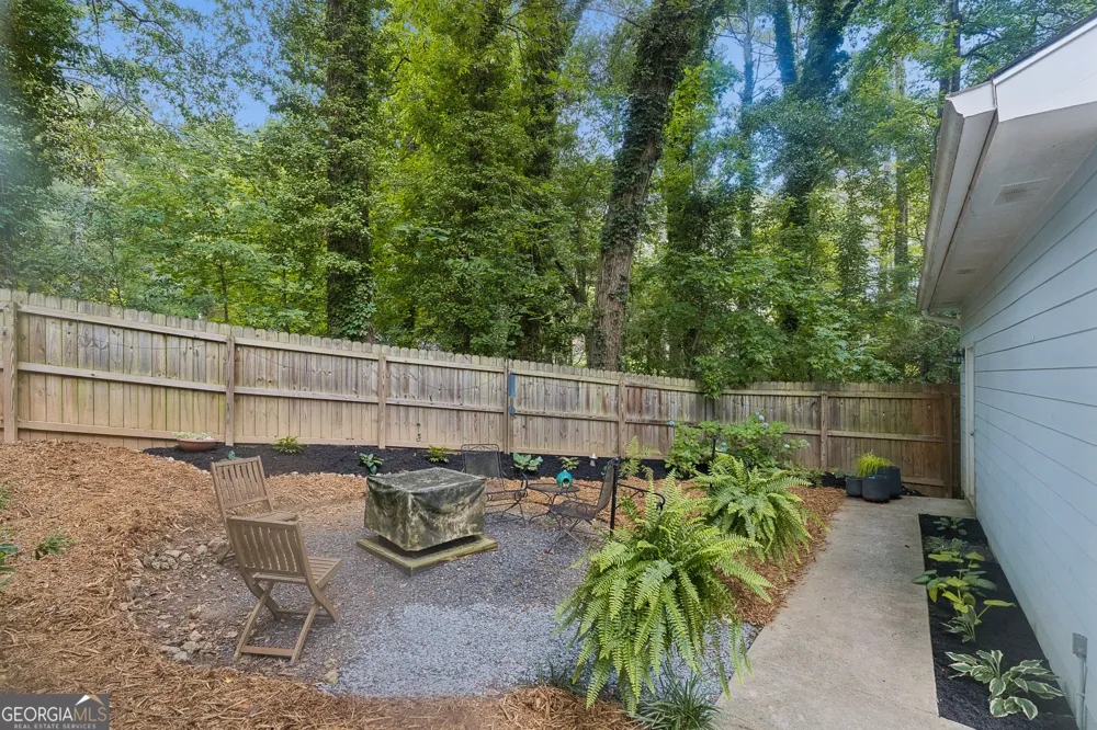 2533 Romain WAY East Point, GA 30344