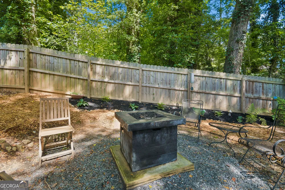 2533 Romain WAY East Point, GA 30344