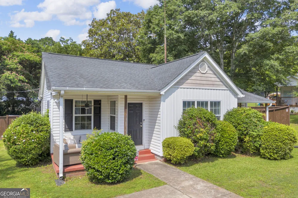 43 Hood ST Commerce, GA 30529