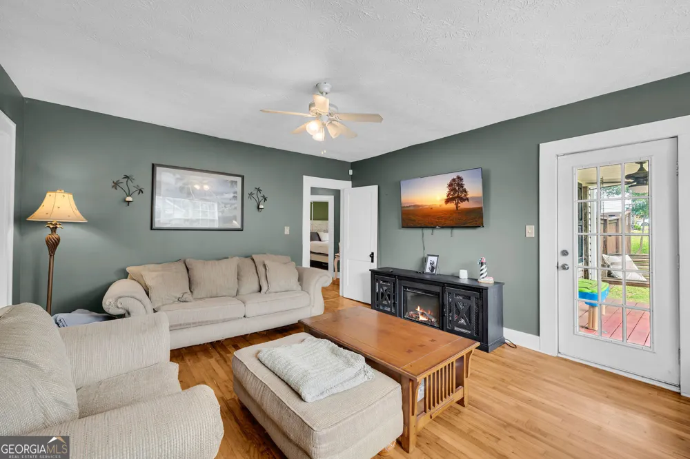 43 Hood ST Commerce, GA 30529