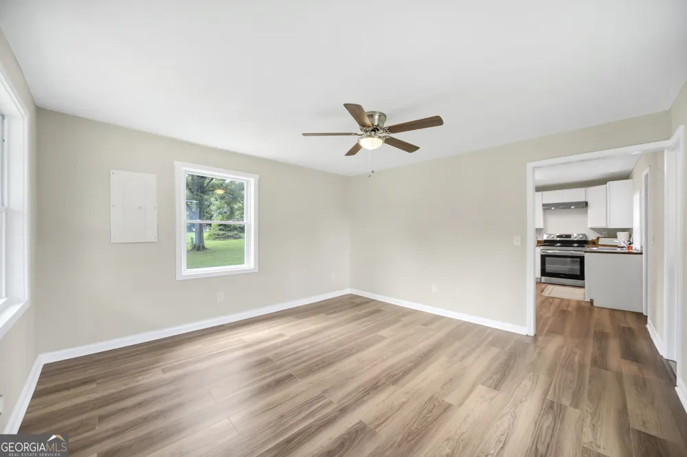 240 Jackson ST Barnesville, GA 30204