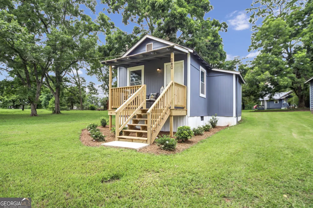 240 Jackson ST Barnesville, GA 30204