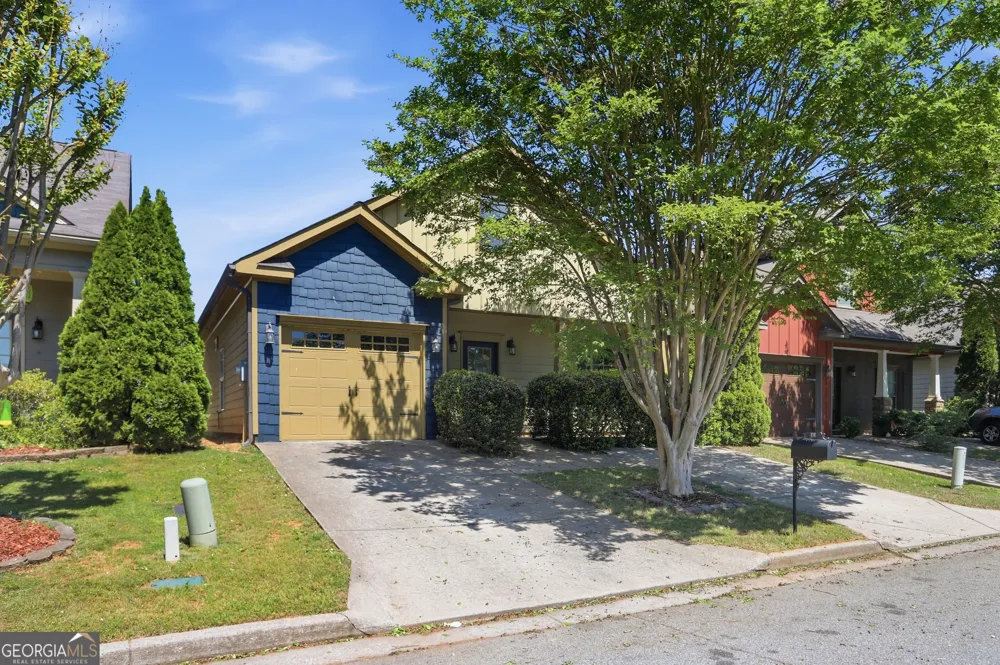 16 Thomas CT NW Cartersville, GA 30121