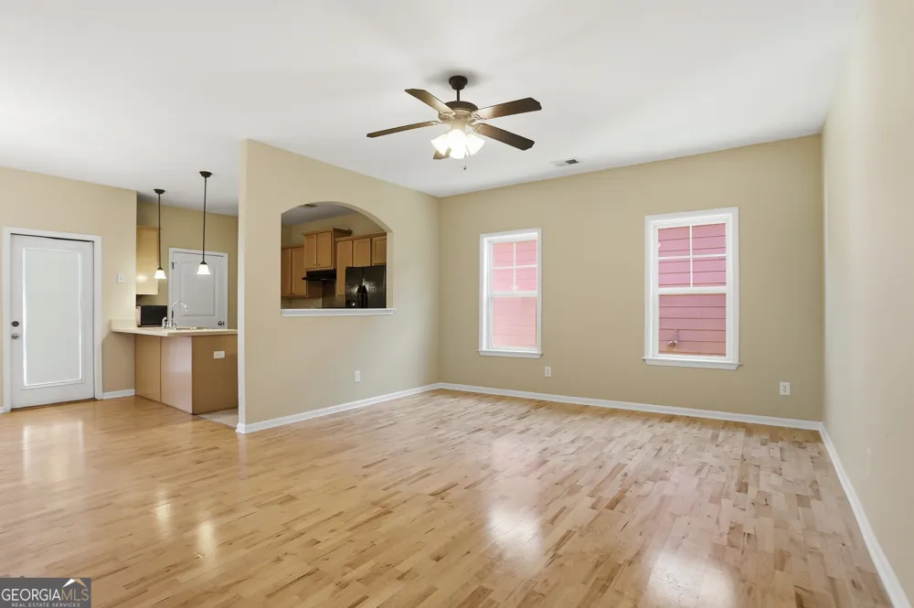 16 Thomas CT NW Cartersville, GA 30121