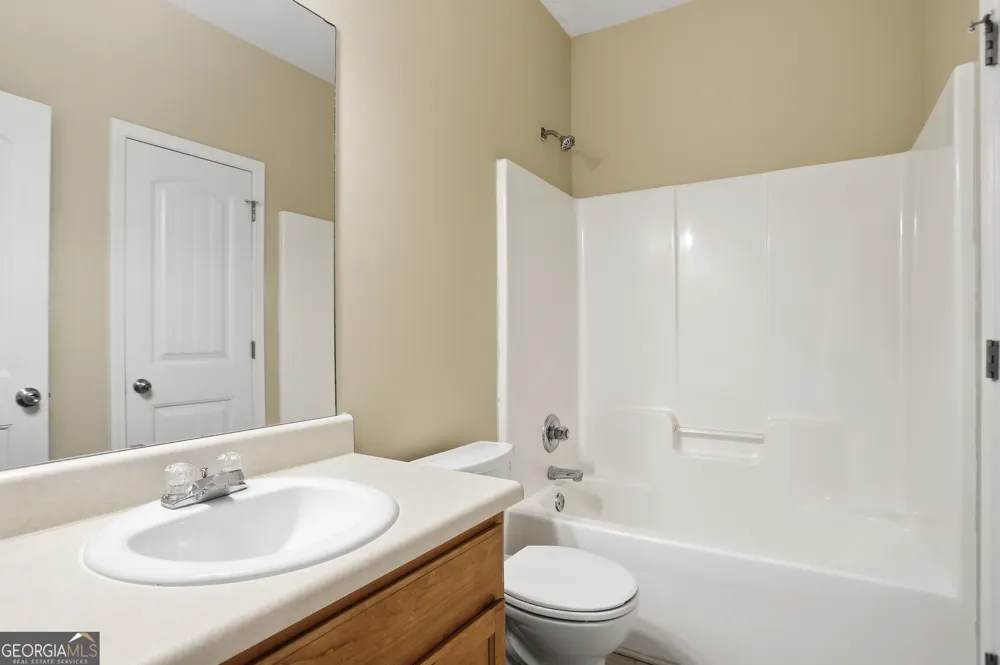 16 Thomas CT NW Cartersville, GA 30121