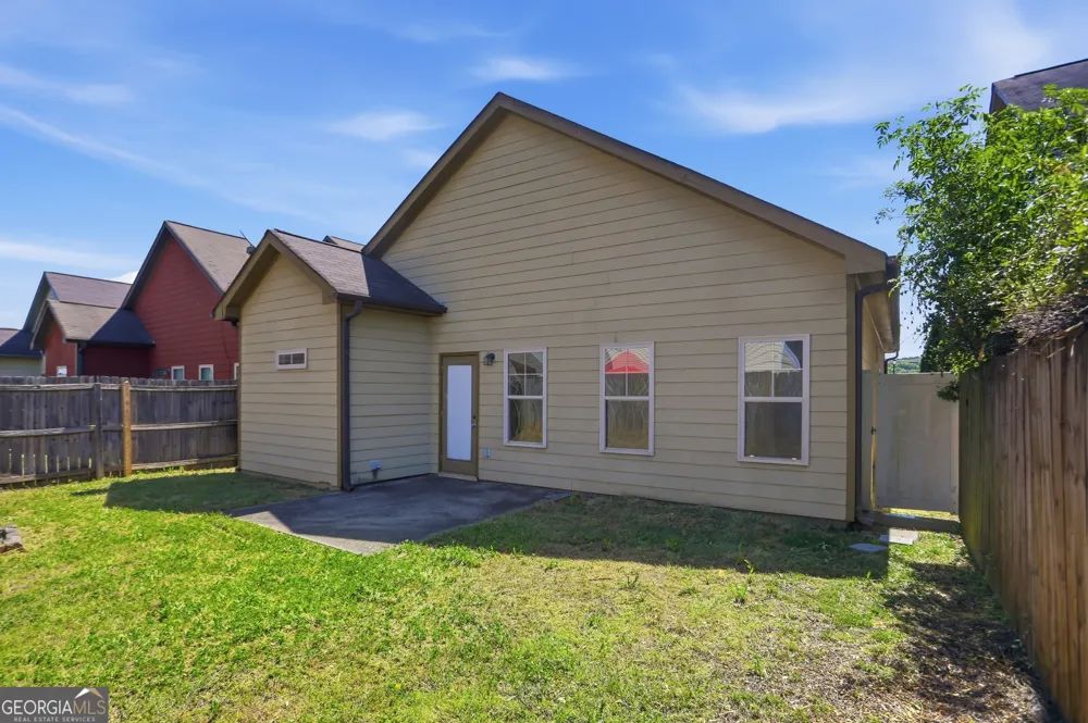 16 Thomas CT NW Cartersville, GA 30121