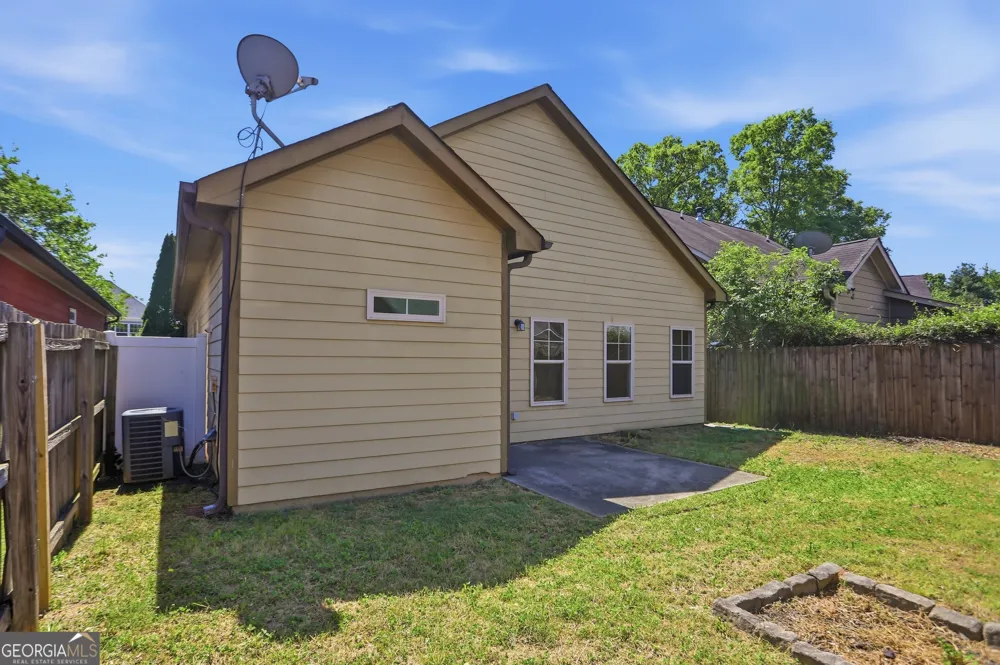 16 Thomas CT NW Cartersville, GA 30121