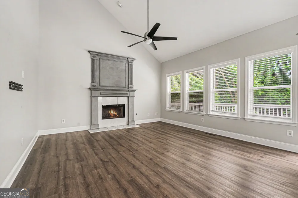 2642 Ambria DR Buford, GA 30519