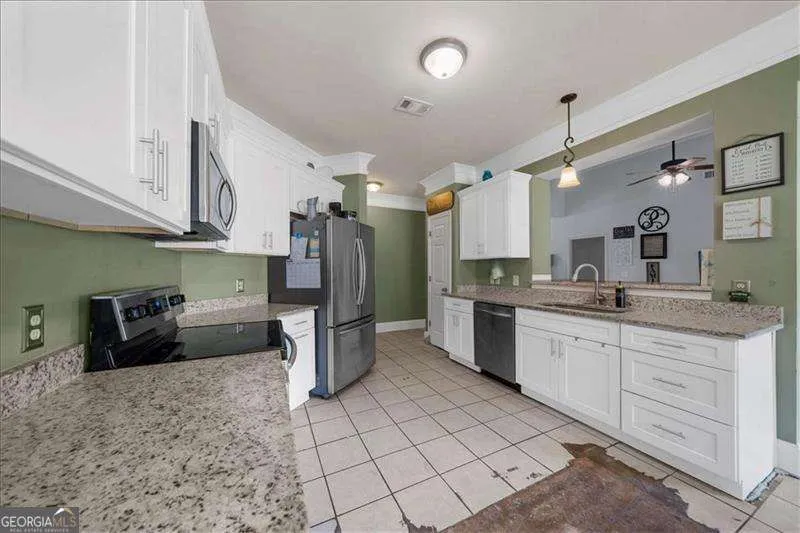 79 Hampton Hills LN Cleveland, GA 30528