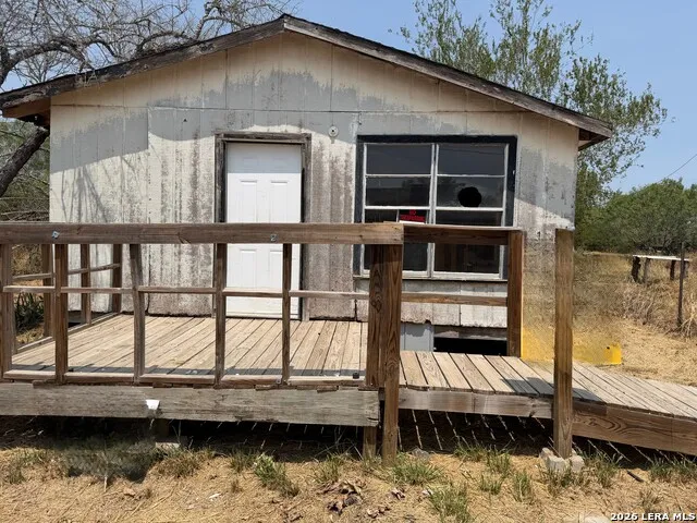 108 Avenue J Christine, TX 78012