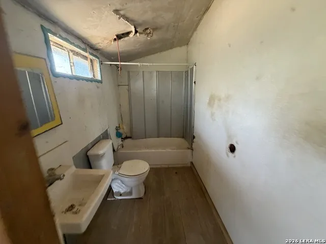 108 Avenue J Christine, TX 78012