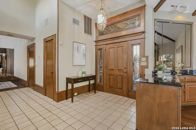 2806 Squaw Creek Dr San Antonio, TX 78230