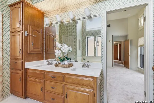 2806 Squaw Creek Dr San Antonio, TX 78230