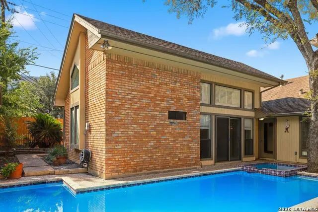 2806 Squaw Creek Dr San Antonio, TX 78230