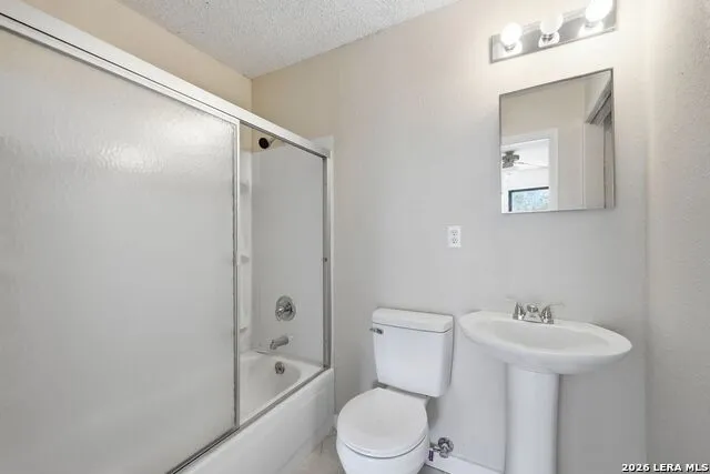 2806 Squaw Creek Dr San Antonio, TX 78230