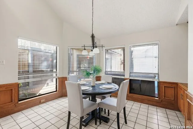 2806 Squaw Creek Dr San Antonio, TX 78230
