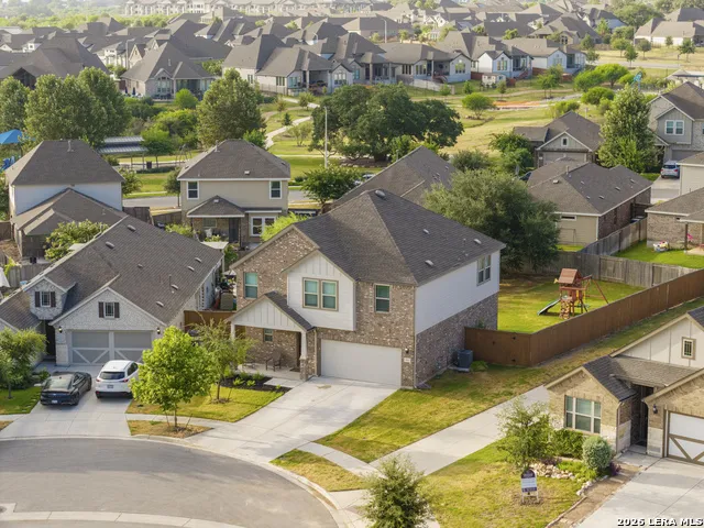 2033 EGRET AVE New Braunfels, TX 78132