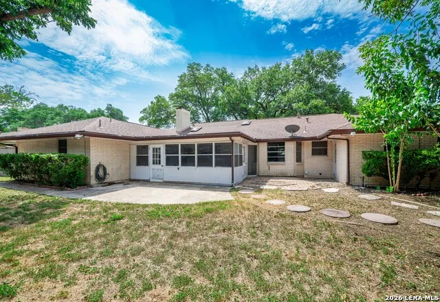 621 Balfour Dr Windcrest, TX 78239