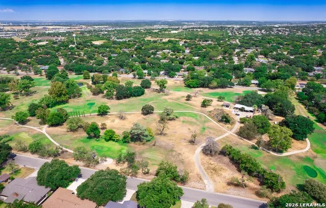 621 Balfour Dr Windcrest, TX 78239