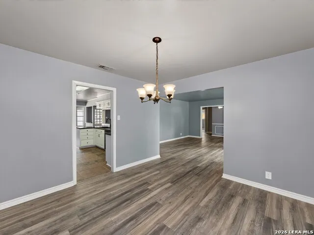 621 Balfour Dr Windcrest, TX 78239