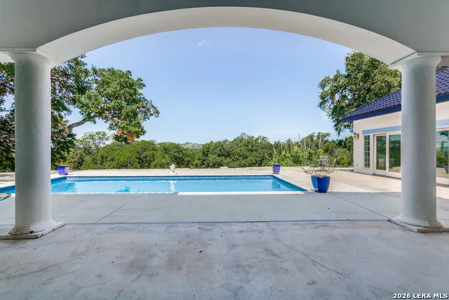 497 THUNDER CREEK RD Utopia, TX 78884