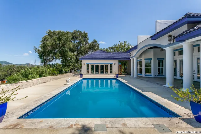 497 THUNDER CREEK RD Utopia, TX 78884