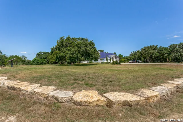 497 THUNDER CREEK RD Utopia, TX 78884