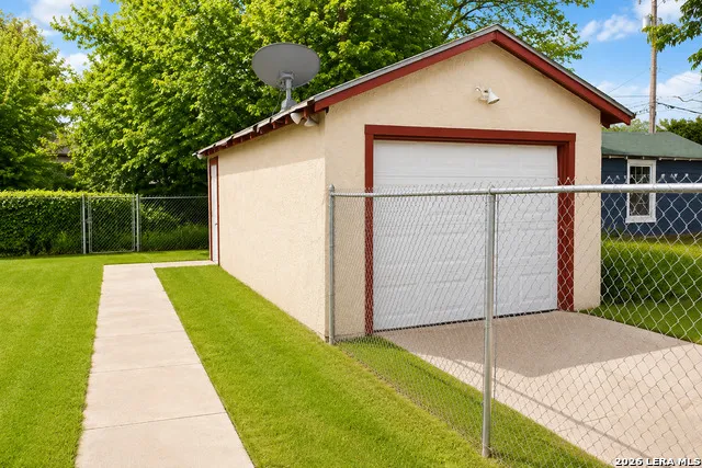 2254 Texas ave San Antonio, TX 78228