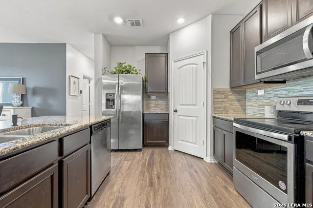 8242 Phantom Fld San Antonio, TX 78253