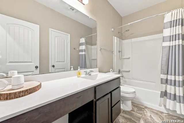 8242 Phantom Fld San Antonio, TX 78253