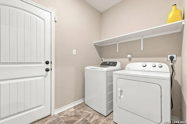8242 Phantom Fld San Antonio, TX 78253