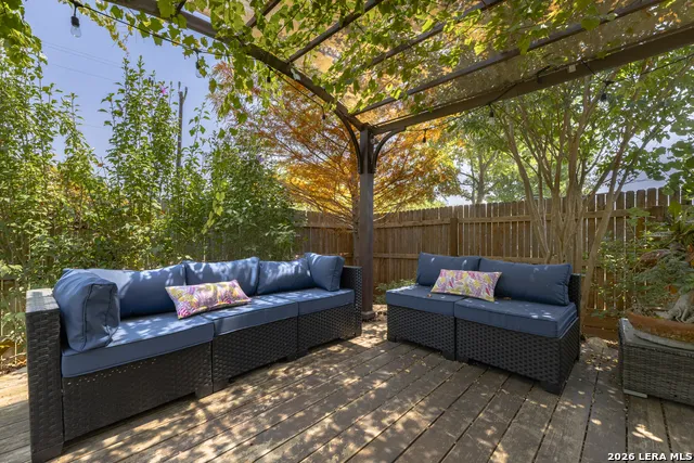 8242 Phantom Fld San Antonio, TX 78253