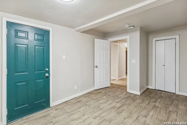 2038 HIDALGO ST San Antonio, TX 78207