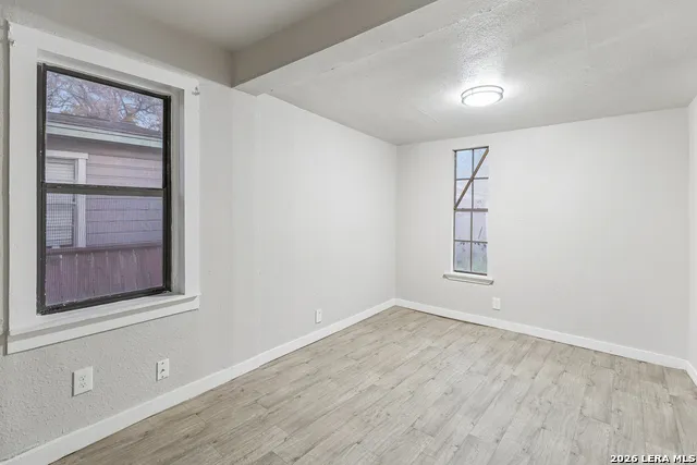 2038 HIDALGO ST San Antonio, TX 78207