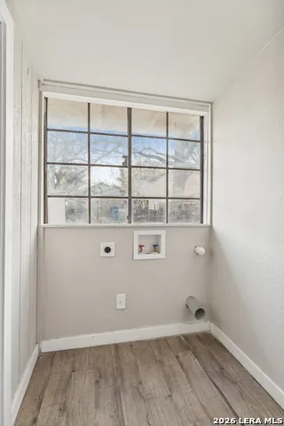 2038 HIDALGO ST San Antonio, TX 78207