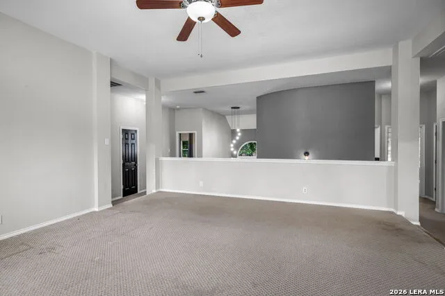 195 LAS BRISAS BLVD Seguin, TX 78155