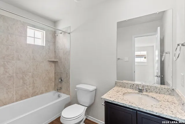 1617 HOATZIN RUN San Antonio, TX 78253