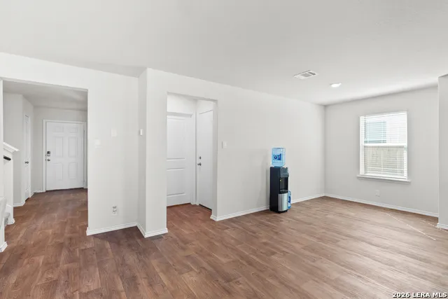 1617 HOATZIN RUN San Antonio, TX 78253