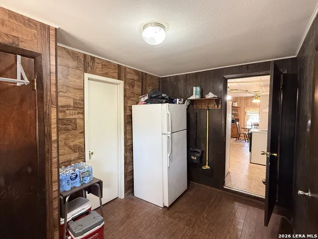 110 RENFRO DR Devine, TX 78016