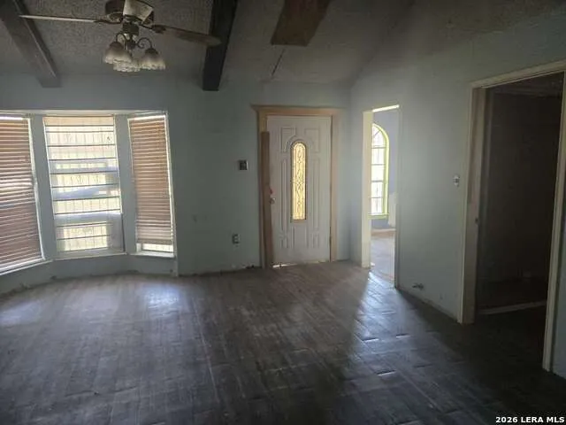 1912 San Carlos San Antonio, TX 78207