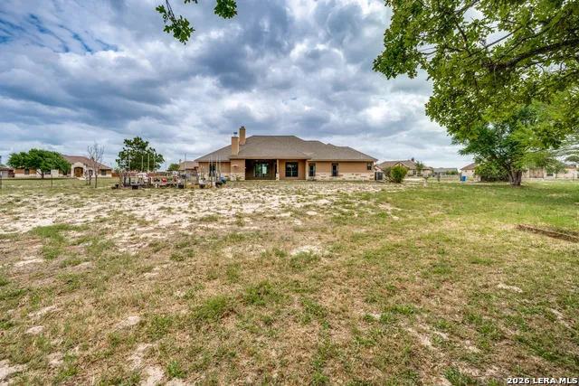 112 S ABREGO XING Floresville, TX 78114