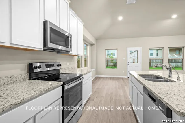 17308 ELDER WALNUT DR Elmendorf, TX 78112
