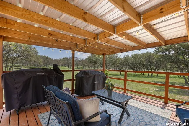 222 Spanish Oak Trl Harper, TX 78631