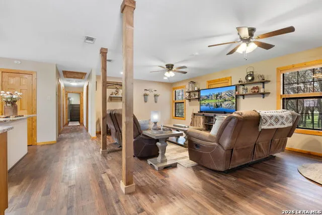 222 Spanish Oak Trl Harper, TX 78631