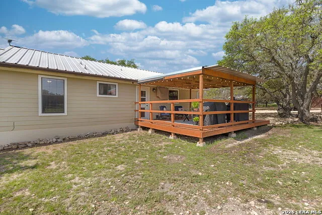 222 Spanish Oak Trl Harper, TX 78631