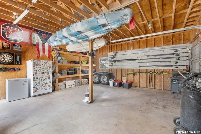 222 Spanish Oak Trl Harper, TX 78631
